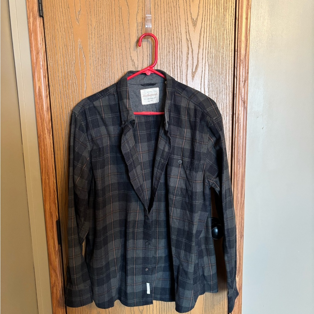 Weatherproof Men’ Black and Green Plaid Button-Up Flannel